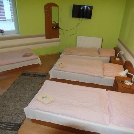 Fan Fan Penzión Rožňava Bagian luar foto